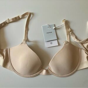 NWT Pepper brand Cream Seamless T-Shirt bra designed for smaller boobs